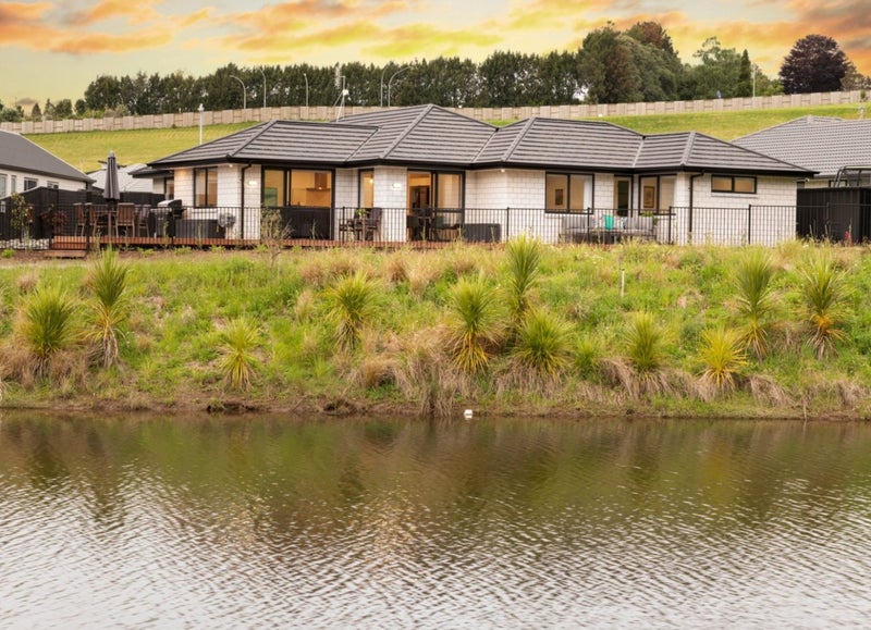 105 Whakaturou Crescent, Pyes Pa, Tauranga - Carousel 1