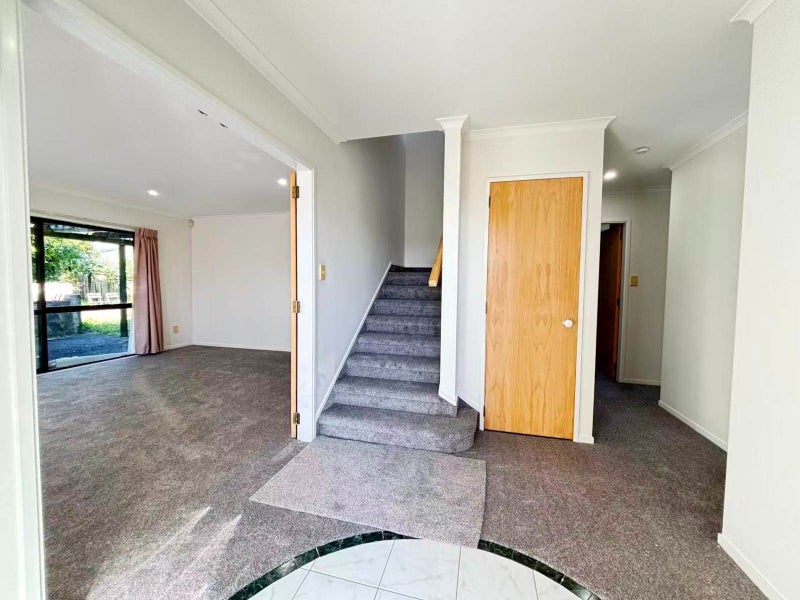 815 Chapel Road, Shamrock Park, Auckland - Carousel 2