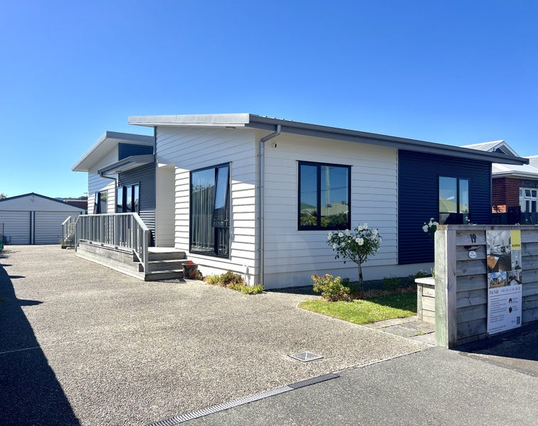 19 Churchill Street, Saint Kilda, Dunedin - Carousel 1