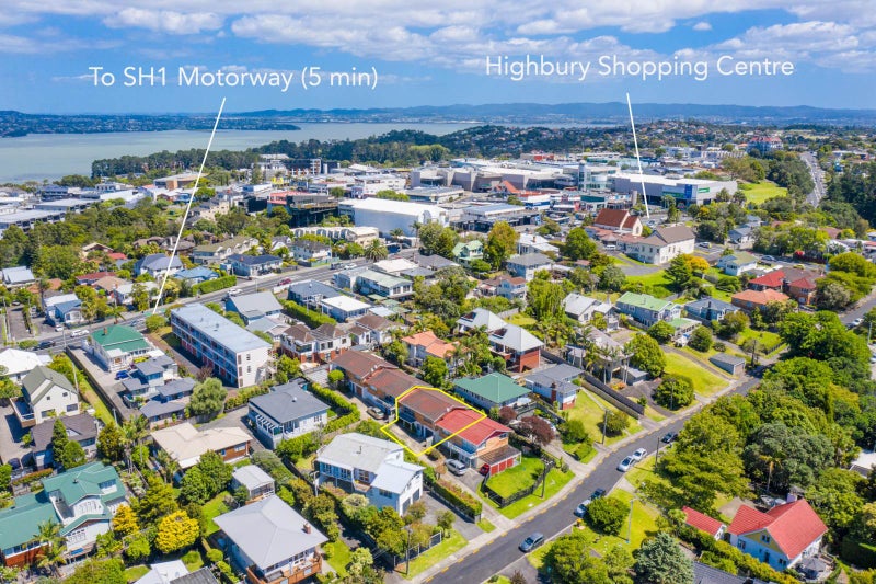 2/15 Zion Road, Birkenhead, Auckland - Carousel 2