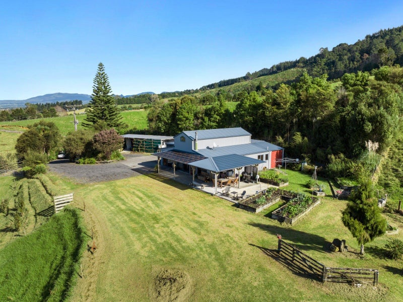 225C Woodland Road, Katikati - Carousel 1