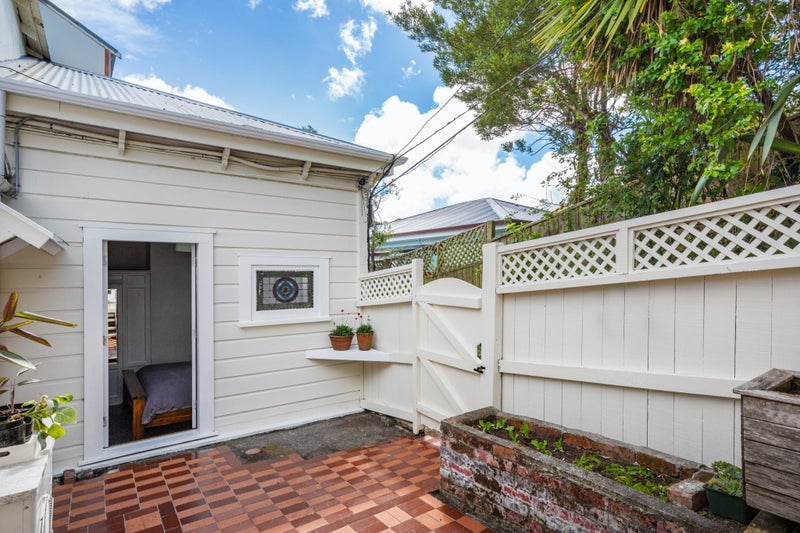 29C North Terrace, Kelburn, Wellington - Carousel 17