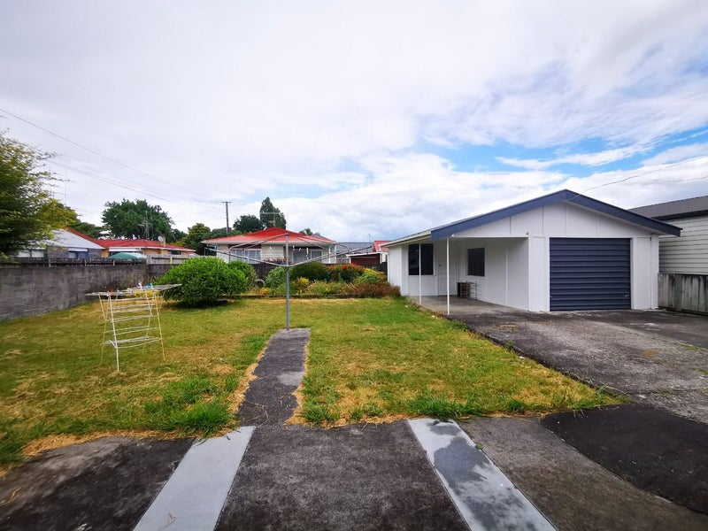 15 Forsyth Street, St Andrews, Hamilton - Carousel 2