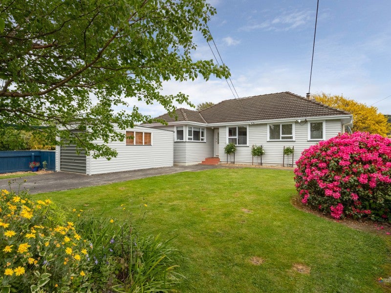 119 Thackeray Street, Trentham, Upper Hutt - Carousel 1