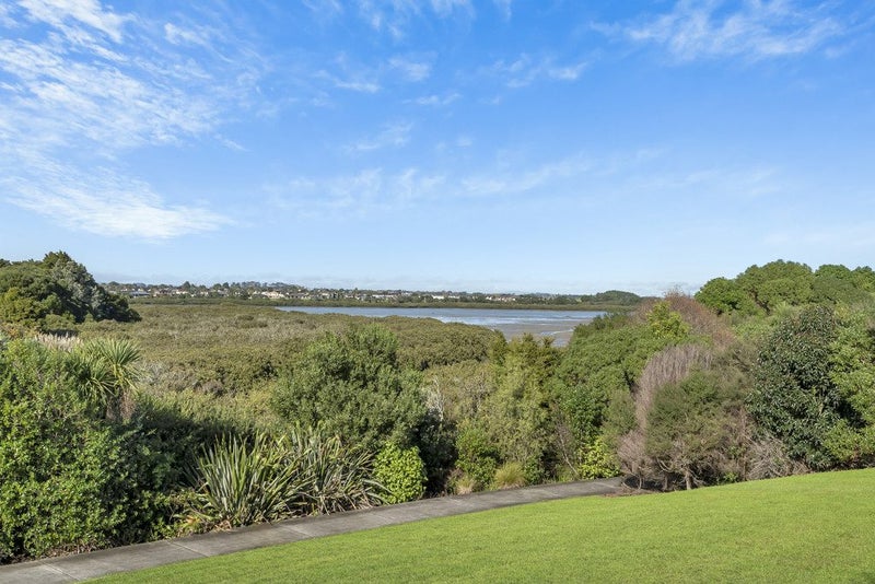 36 Kuurae Crescent, Weymouth, Auckland - Carousel 24