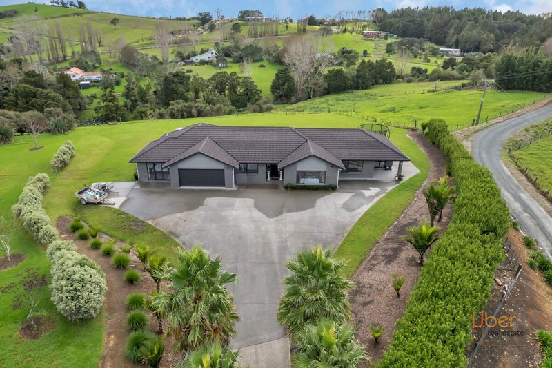 19 Woodland Road, Maungaturoto - Carousel 1