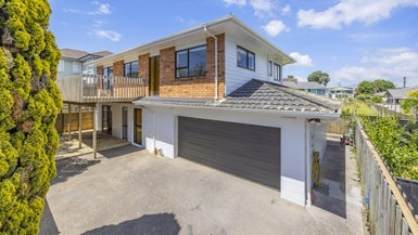 2/7 Deuxberry Avenue, Northcote, Auckland - Carousel 1