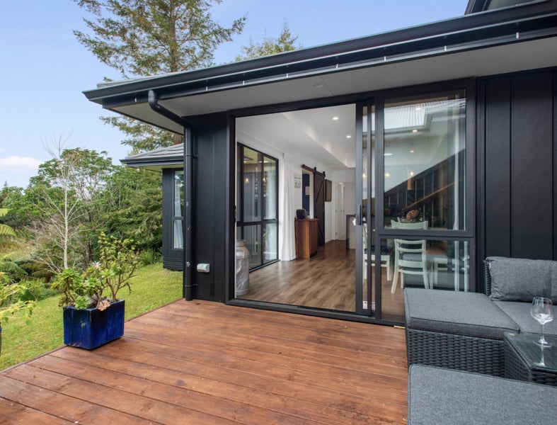 19 Lily Way, Pyes Pa, Tauranga - Carousel 2