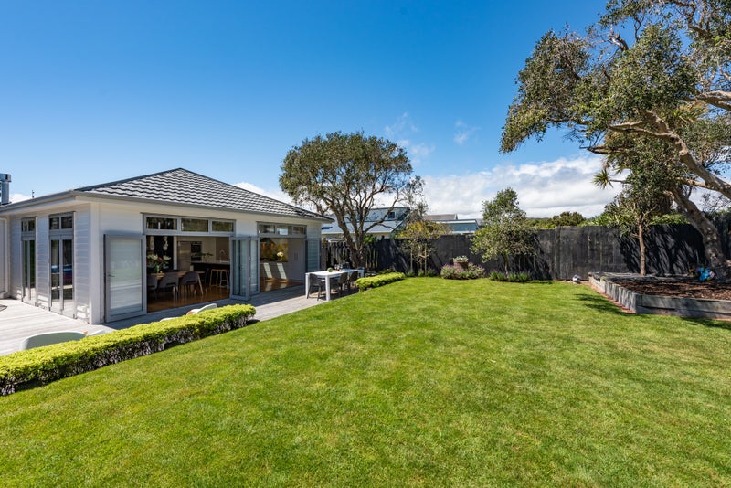 46 Burnham Street, Seatoun, Wellington - Carousel 1