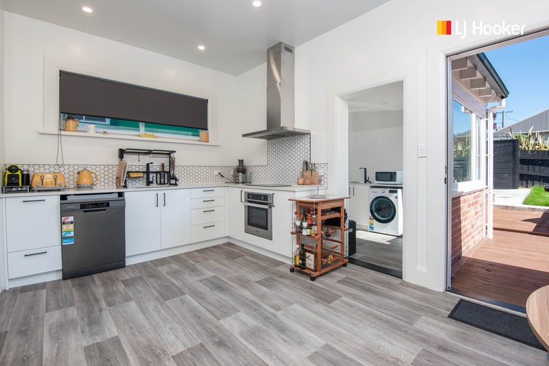 18 Morrison Street, Caversham, Dunedin - Carousel 1