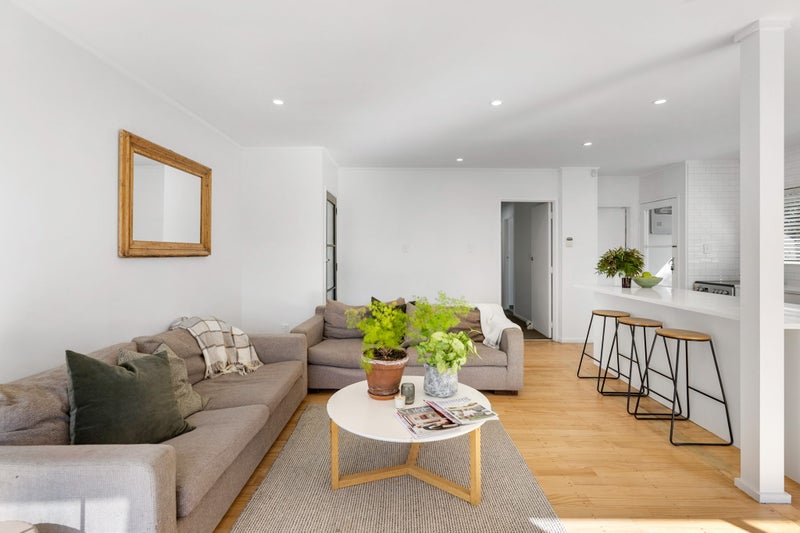 61 Vandeleur Avenue, Birkdale, Auckland - Carousel 2