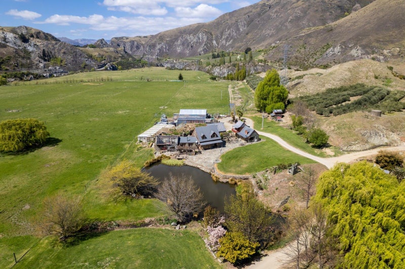 352 Morven Ferry Road, Arrow Junction, Queenstown - Carousel 2