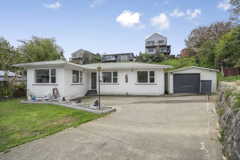 39 Vista Crescent, Maoribank, Upper Hutt - Carousel 17