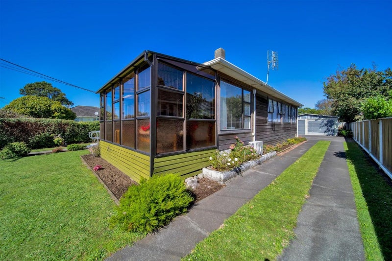 1 Robbins Crescent, Hawera - Carousel 2