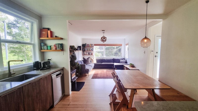 153 Laingholm Drive, Laingholm, Auckland - Carousel 1