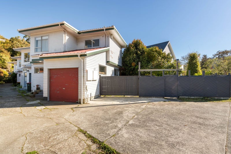 1/30 Stokes Valley Road, Stokes Valley, Lower Hutt - Carousel 1