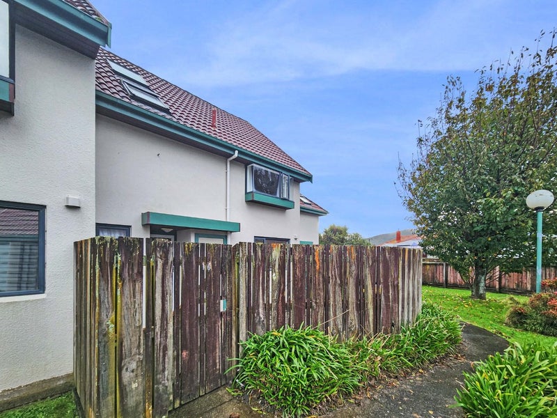 2/16 McBain Grove, Avalon, Lower Hutt - Carousel 11