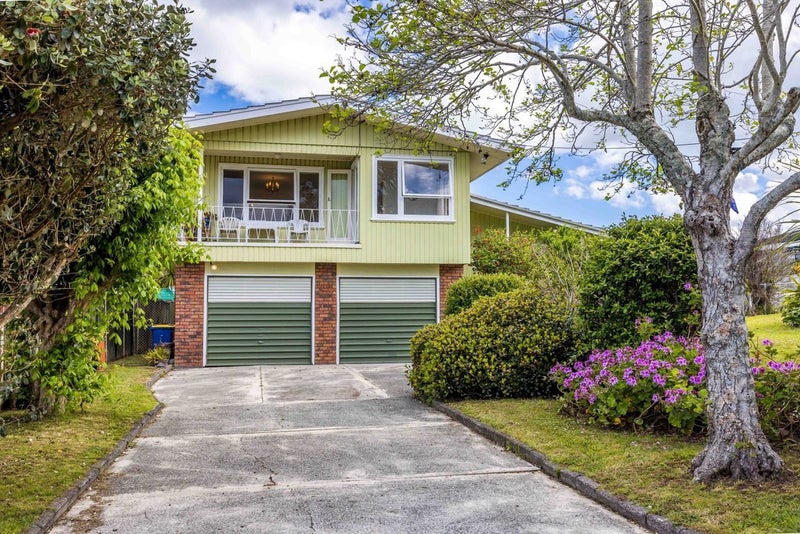 54 Raleigh Road, Northcote, Auckland - Carousel 1