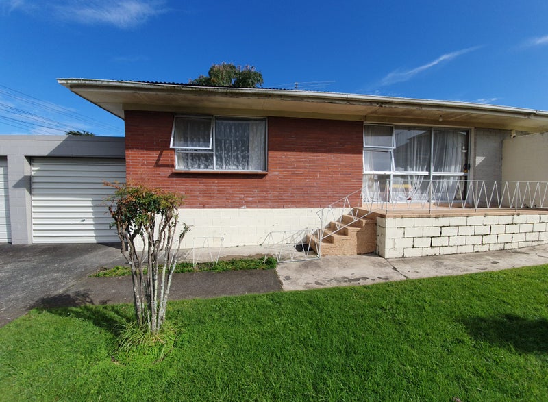 1/37 Owairaka Avenue, Owairaka, Auckland - Carousel 1