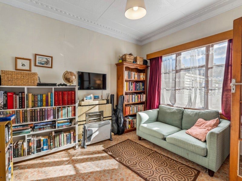 28 Pentland Street, North East Valley, Dunedin - Carousel 2