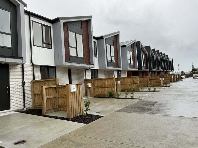 24 Waipuhinui Way, Wiri, Auckland - Carousel 2