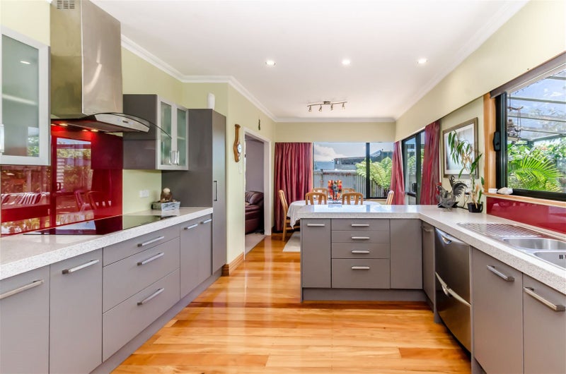 27 Sweetman Avenue, Paraparaumu Beach, Paraparaumu - Carousel 2