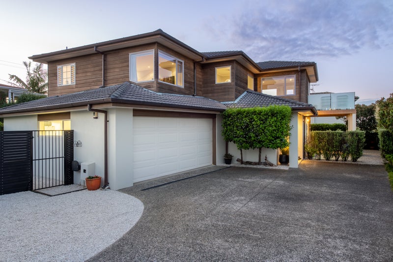 2/35 Kowhai Road, Mairangi Bay, Auckland - Carousel 1