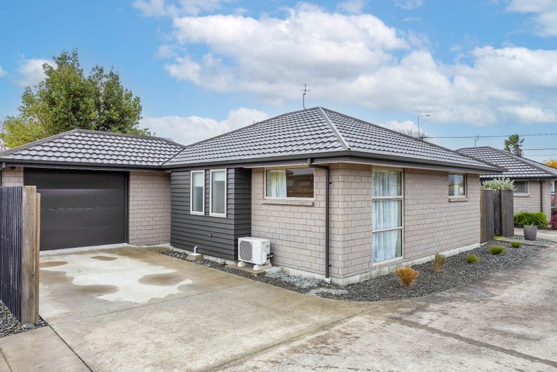 33B Wilsons Road South, Saint Martins, Christchurch - Carousel 1