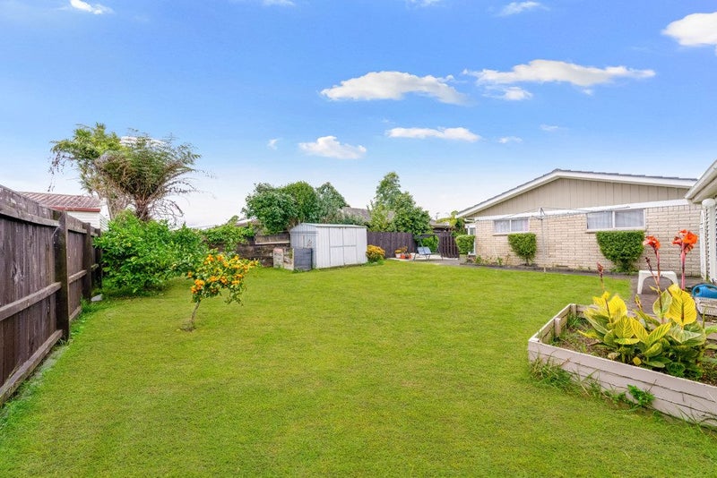 23 Sunnypark Avenue, Rosehill, Papakura - Carousel 1
