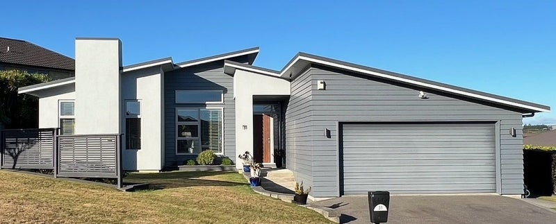 31 Kahurangi Heights, Aotea, Porirua - Carousel 1