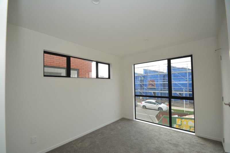 25 Rana Road, Flat Bush, Auckland - Carousel 2