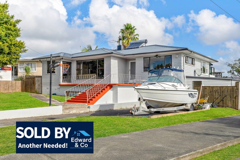 18 Murray Road, Te Atatu Peninsula, Auckland - Carousel 1