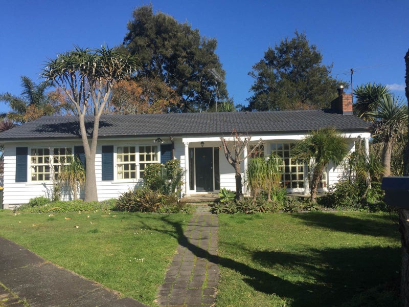 12 Hemsway Place, Sunnyhills, Auckland - Carousel 1