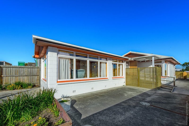 205 Marine Parade, New Brighton, Christchurch - Carousel 1