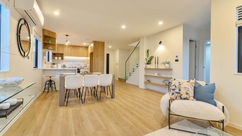 205E Whitney Street, Blockhouse Bay, Auckland - Carousel 1