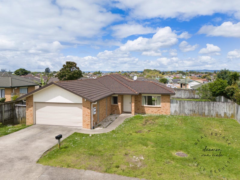7 Mark Edgar Place, Clendon Park, Auckland - Carousel 1