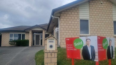 9 Cole Thomas Place, Huntington, Hamilton - Carousel 1