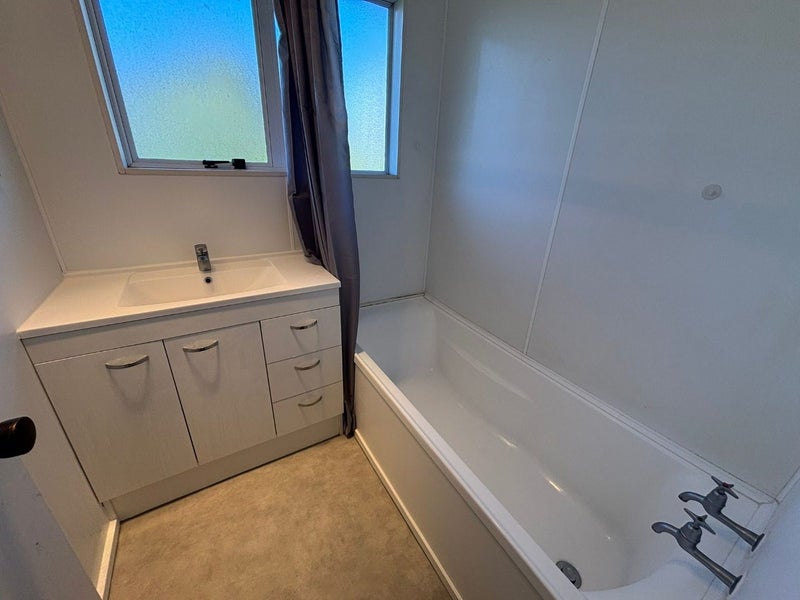 2/20 Hillside Road, Papatoetoe, Auckland - Carousel 9