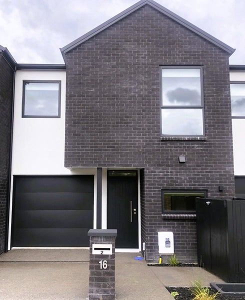 2/16 Akakura Terrace, Peacocke, Hamilton - Carousel 1