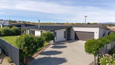 6 Willoughby Place, Clyde - Carousel 1