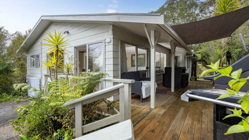 28 Annison Avenue, Glen Eden, Auckland - Carousel 1