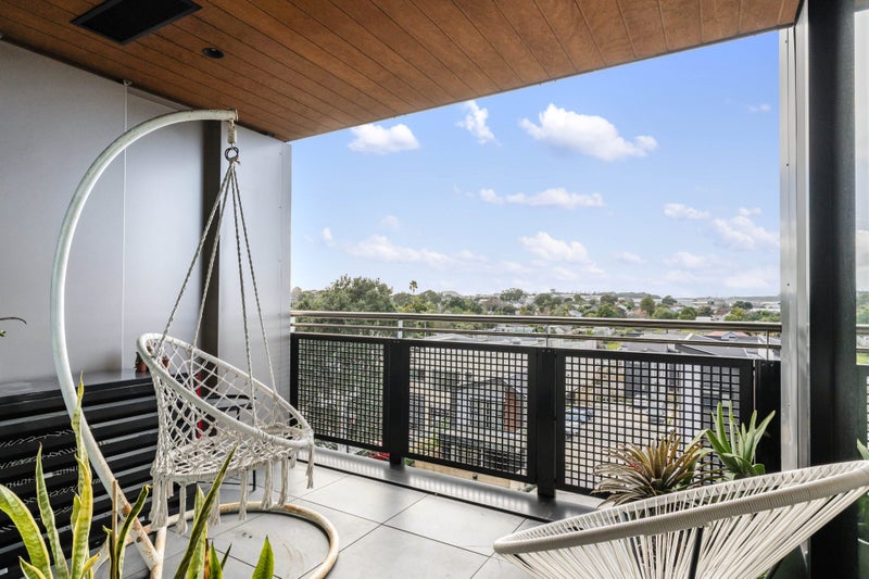 304/64 Victoria Street, Onehunga, Auckland - Carousel 1