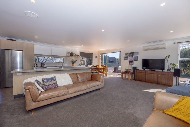 9 Frye Crescent, Albert Town, Wanaka - Carousel 2