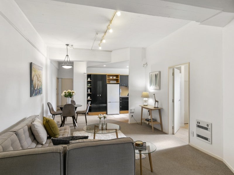 2/33 Hania Street, Mount Victoria, Wellington - Carousel 2