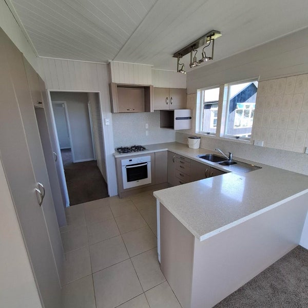 131E Selwyn Avenue, Mission Bay, Auckland - Carousel 2
