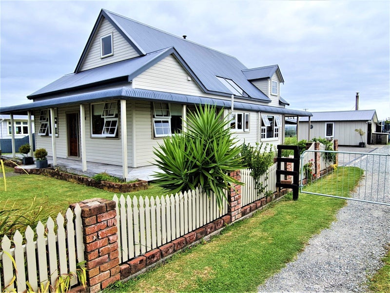 6 Romilly Street, Westport, Westport - Carousel 19