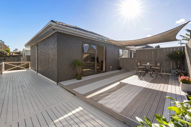 2/36 Caen Road, Panmure, Auckland - Carousel 1