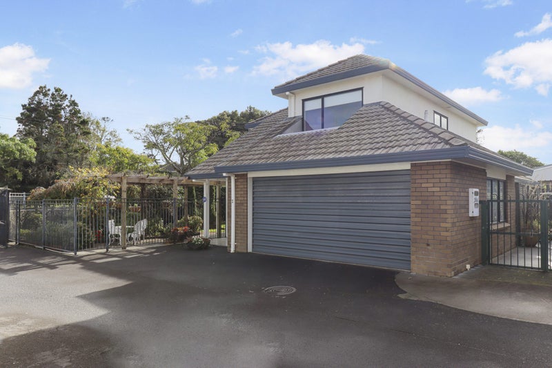 111A Campbell Road, One Tree Hill, Auckland - Carousel 1
