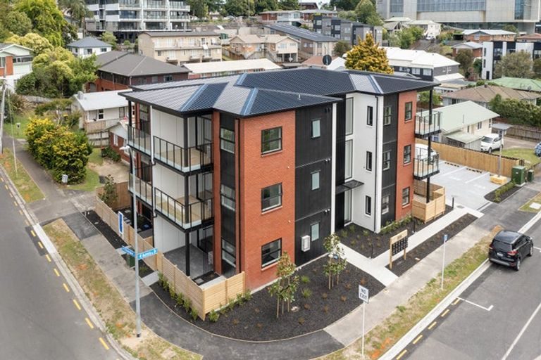 102/89 Aurora Terrace, Hillcrest, Hamilton - Carousel 1