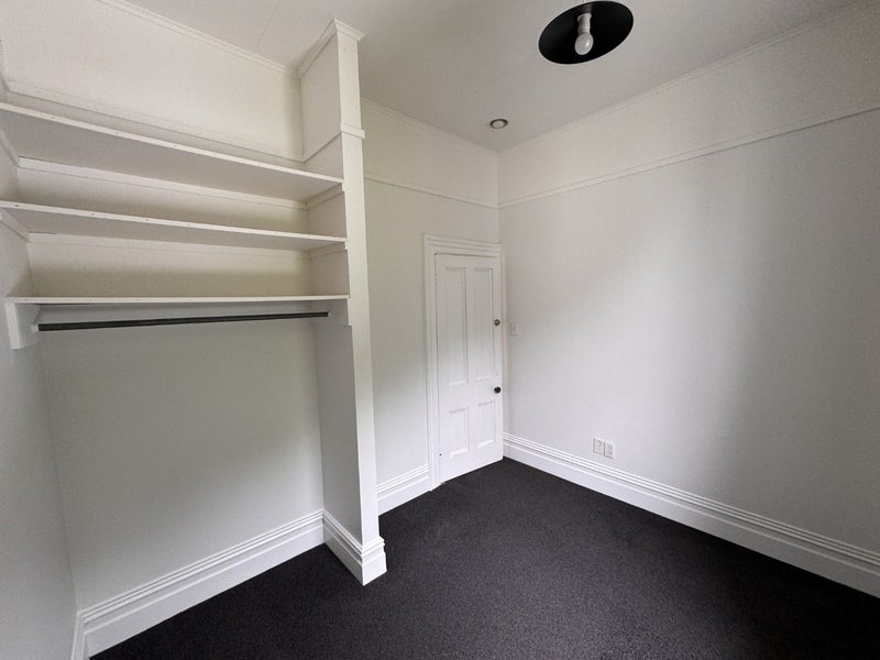 2 Russell Terrace, Newtown, Wellington - Carousel 16